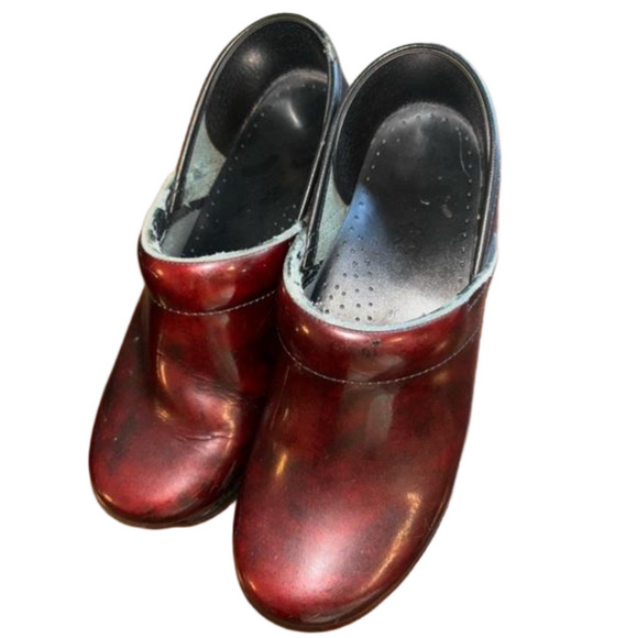 Red marble Dansko clogs - Picture 2 of 4